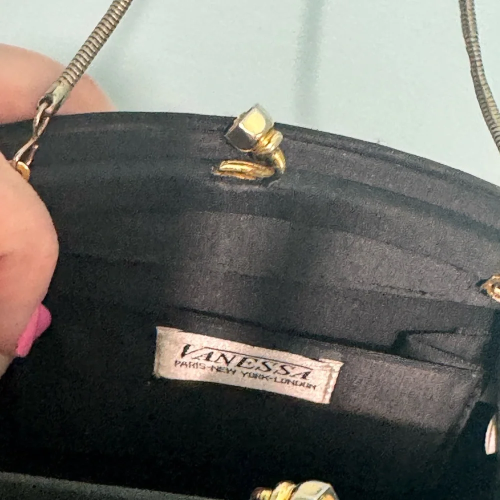 Vintage Vanessa elegant Crossbody Bag - Picture 3 of 4